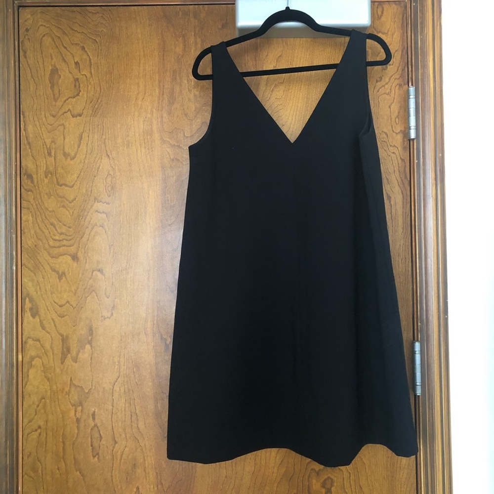 everlane women sleeveless v neck  dress sz 8 black